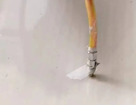 滁州瓷砖空鼓维修公司专业解答在瓷砖铺贴过程中，如果使用的砂料过粗（如全部使用了粗砂），可能会导致以下问题